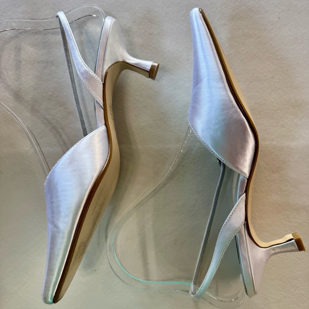 DYEABLES Divine White Satin Slingback Kitten Heels Leather Sole (6.5B) - Picture 6 of 15
